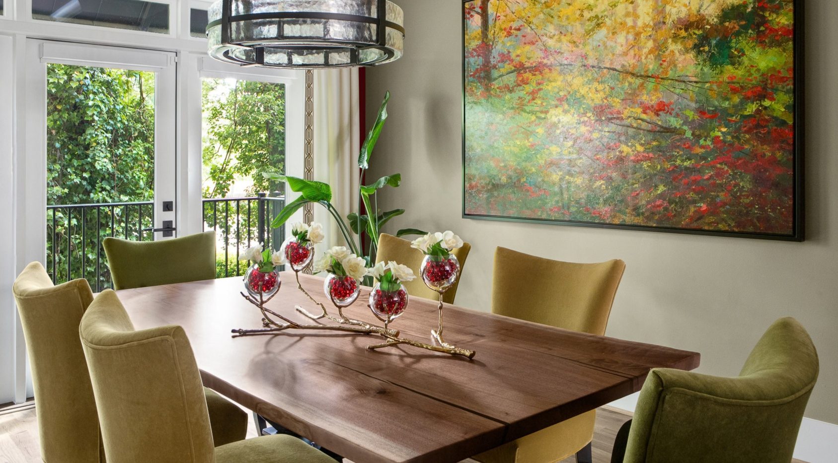 Gather in Style: How to Create a Dining Space Made for Holiday Hosting